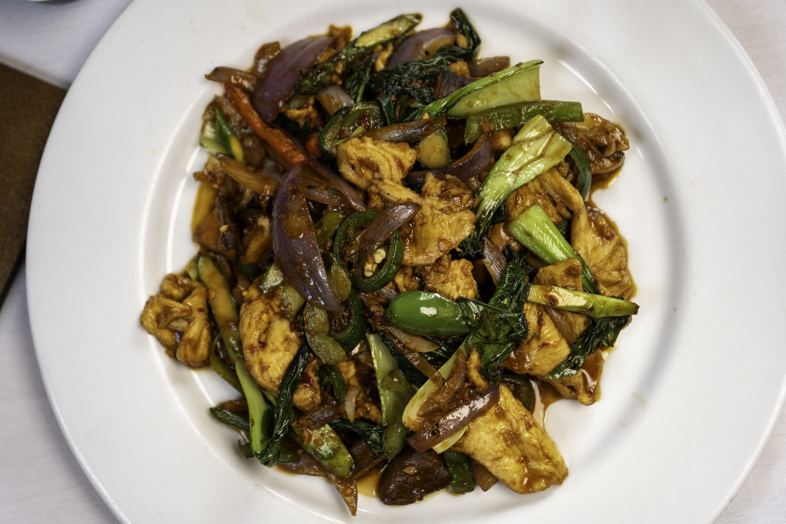 Stir-fried chicken and vegetables from Tengda